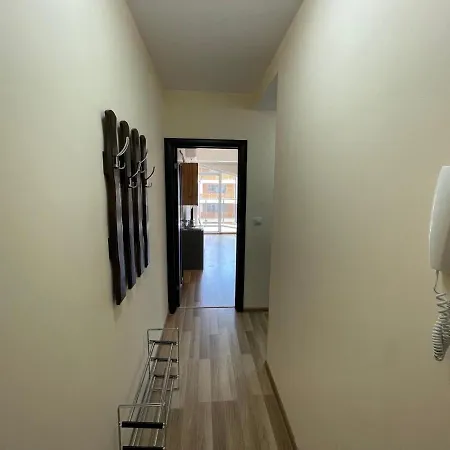 Hancho - - Marvel Apartment